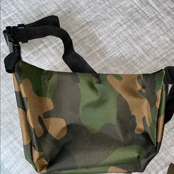 Fanny Pack - Picture 5 of 7